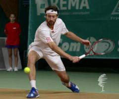 Miloslav Mečíř při svém finálovém zápase v Hotelu Břízky při konání turnaje seriálu ITF Futures MND Tour