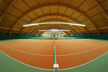 Tennis hall directly in the hotel
